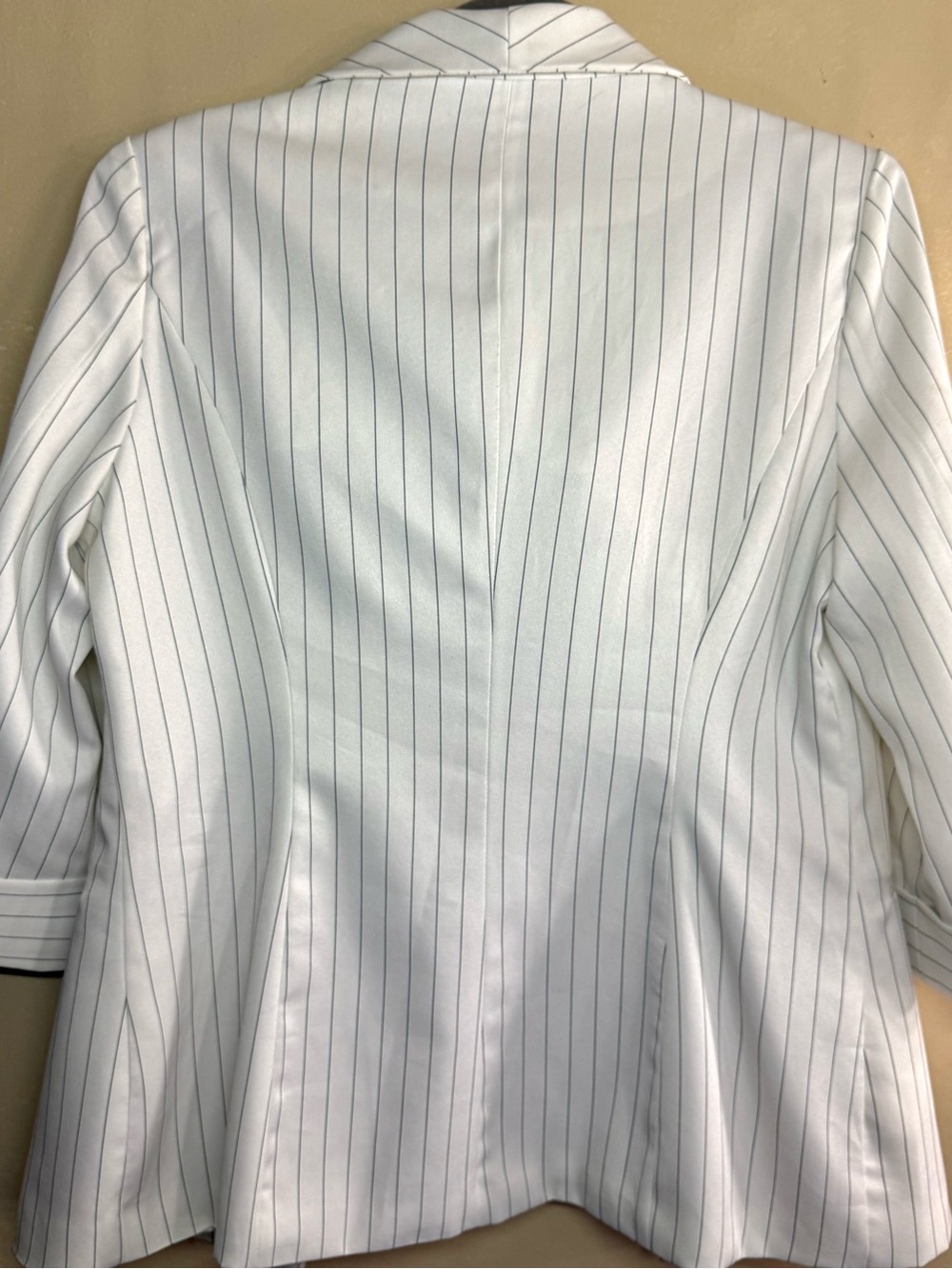 White CEFIAN Pinstripe Blazer & Belted Shorts 2-Piece Set - Picture 6 of 7